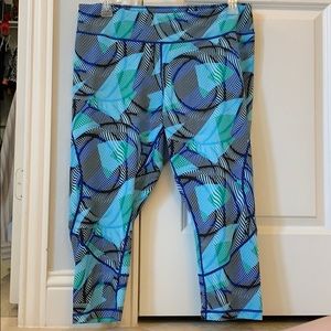 ZELLA BLUE AND GREEN CROP LEGGINGS (SIZE 2X)